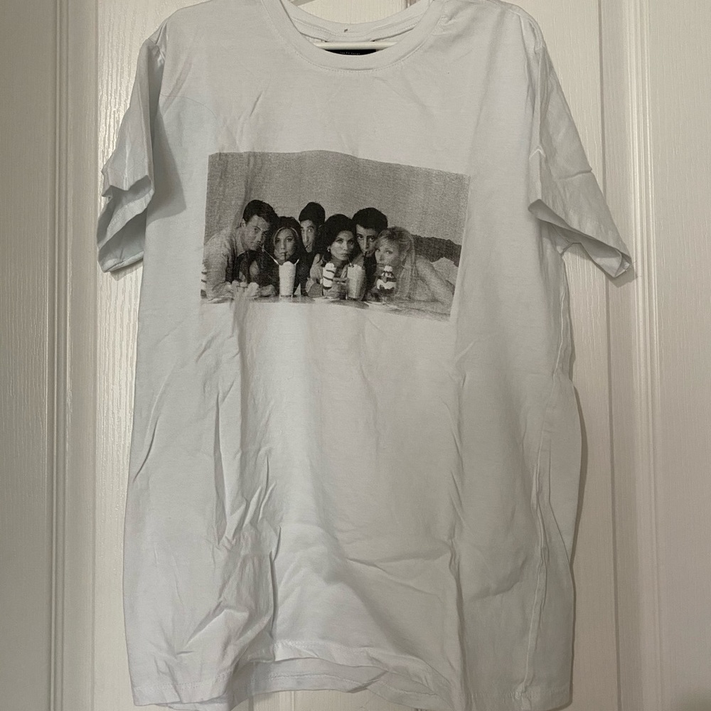 cotton on friends t-shirt